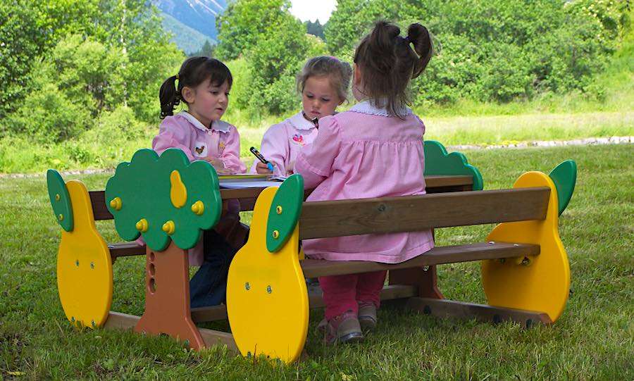 Legnolandia: soluzioni in legno outdoor come giochi per bambini attrezzature sportive arredi attraverso il proprio referente Fabio Pientini