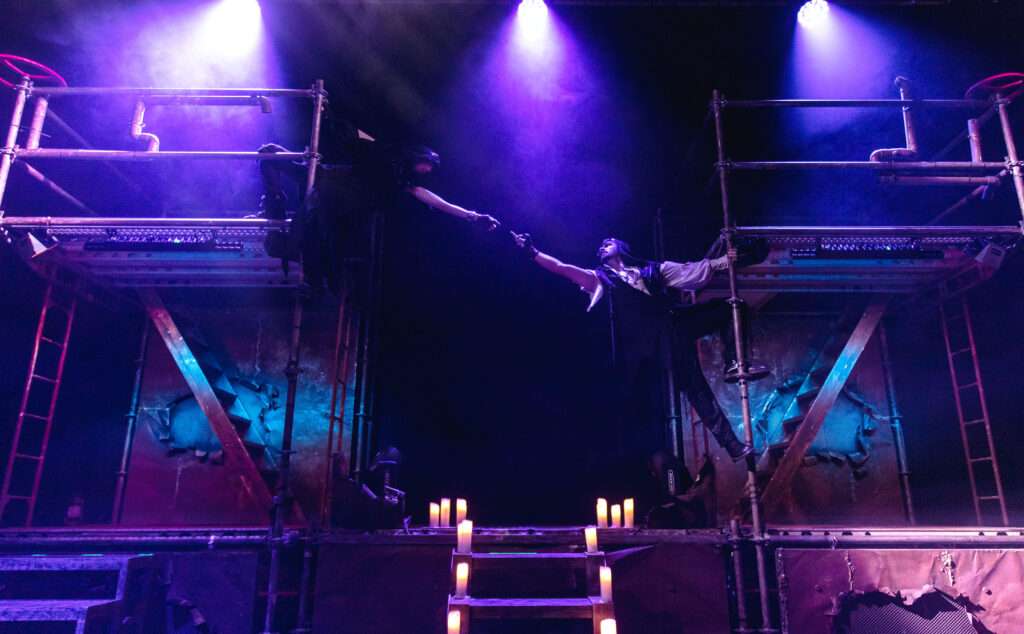 Il Teatro Verdi di Montecatini per una sera si tinge di nero con il musical Vlad Dracula di Ario Avecone e vi toccherà dritto al cuore