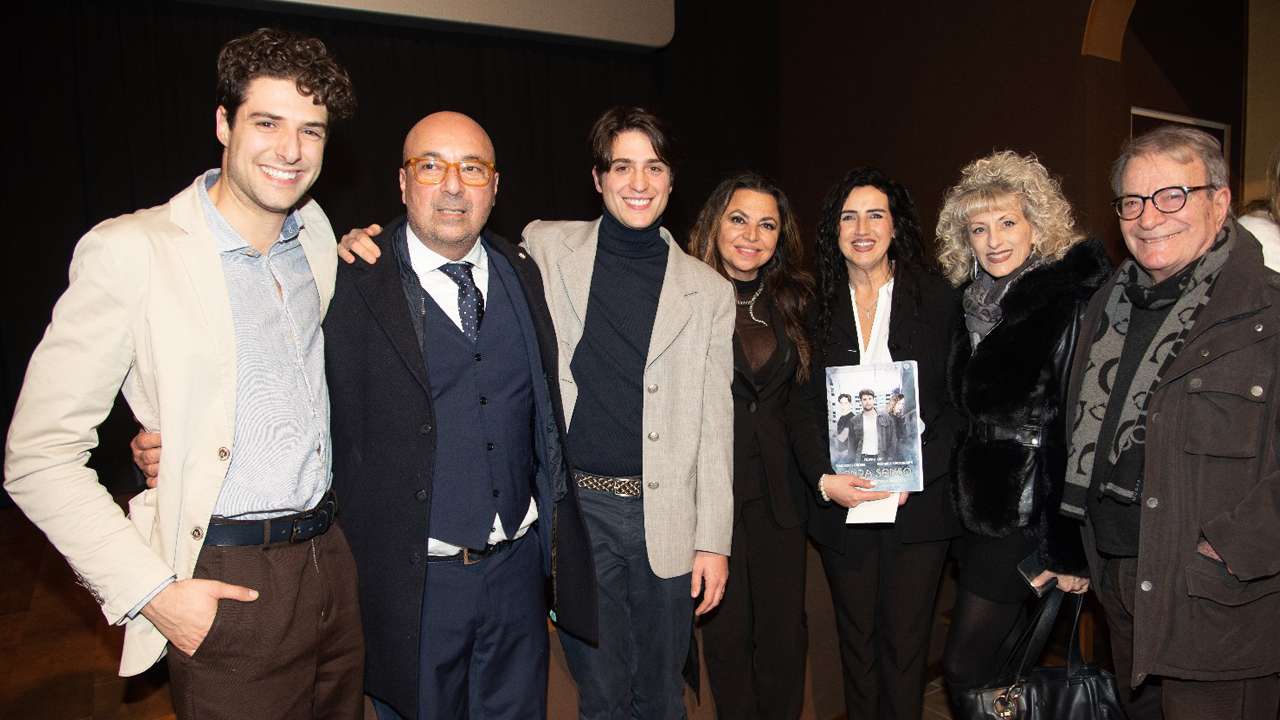 Oltre 300 persone al cinema Excelsior di Montecatini per la proiezione del film della regista Roberta Mucci "Senza senso" i ragazzi e la dipendenza dalle droghe