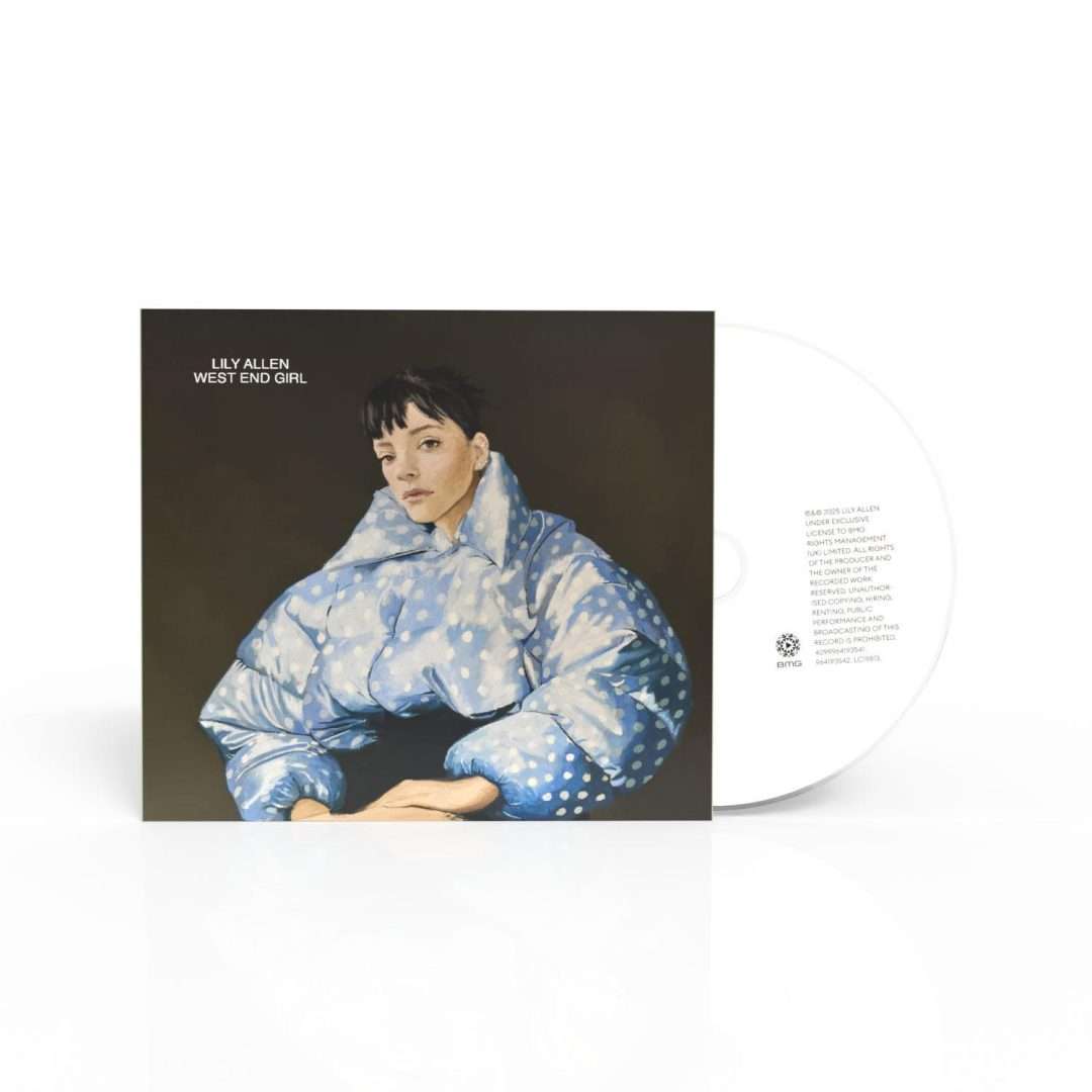 C’è qualcosa di magnetico nel modo in cui Lily Allen è tornata a far parlare di sé. Dopo anni di silenzio, West End Girl 